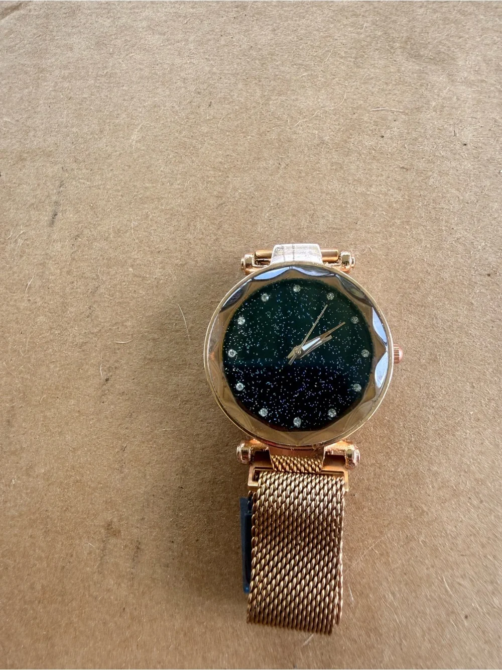 Rose Gold Women's Mesh Band Fashion Watch with Black Starry Dial